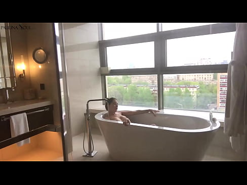 ❤️ Une énorme nana se branlant passionnément la chatte dans la salle de bains ❤️ Vidéo de sexe at porn fr.psi-mass.ru