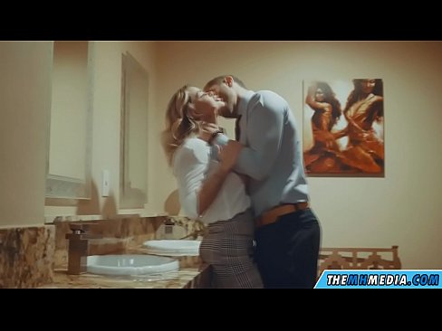 ❤️ Quand une blonde plantureuse vous séduit dans des toilettes publiques. ❤️ Vidéo de sexe at porn fr.psi-mass.ru
